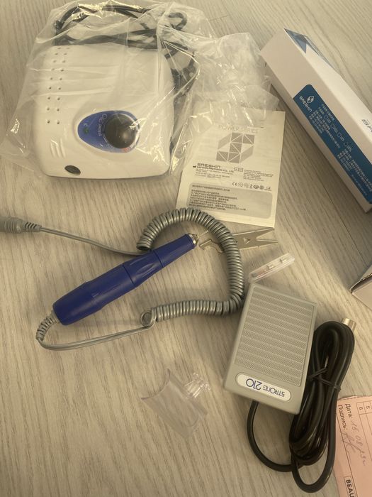 Strong 210 Manikur apparat