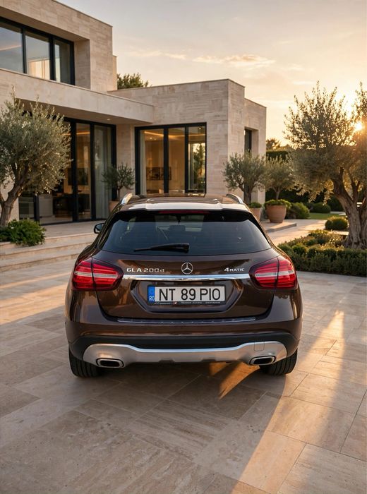 Mercedes-Benz GLA 220d 4Matric Automatic- 16900E