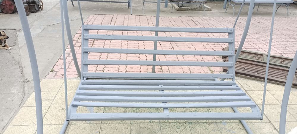 Продам уличную качелю