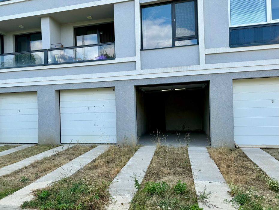 Дава се под наем Гараж / Паркомясто в София, Дружба 1 - 26 кв.м за 153 € - Снимка #1