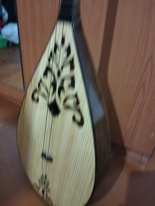 Домбыра сатамын, 15 000тг