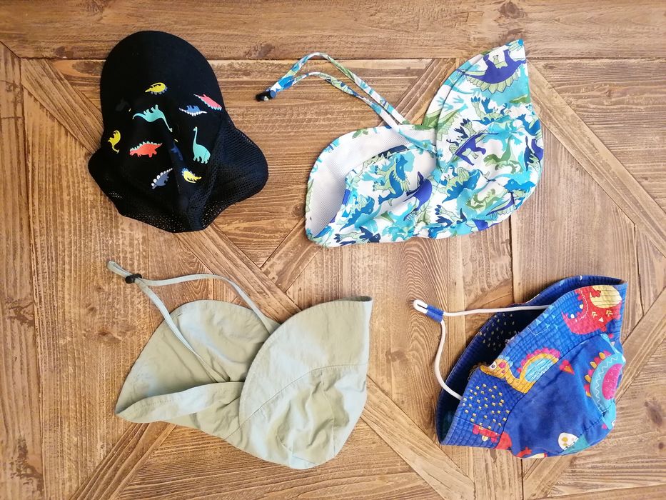 Бебешки зимни и летни шапки