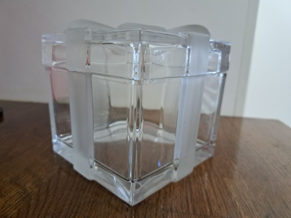 Bombiniera patrata din  cristal Bohemia