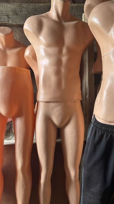 Продам манекены 500 тг