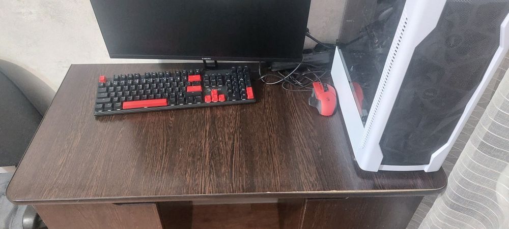 Стол ученический