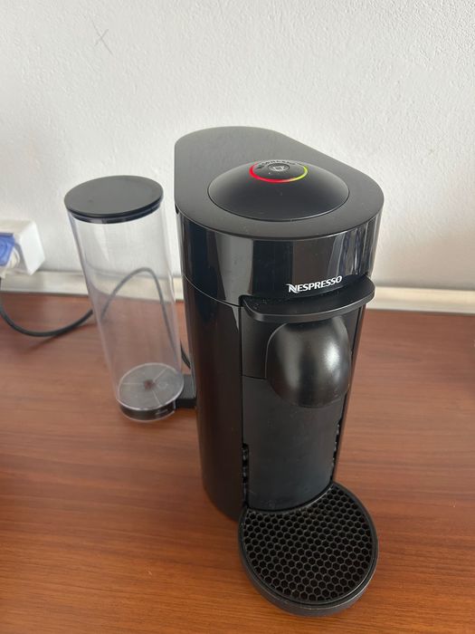 Espressor cafea Nespresso Vertuo Plus Negru - stare impecabila (Stecher RO)