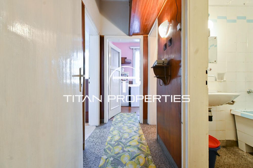 Продава се Тристаен апартамент в София, Център - 88 кв.м за 2955 €/кв.м - Снимка #11