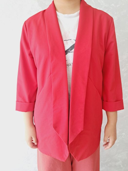 3000 пиджак  почти новый