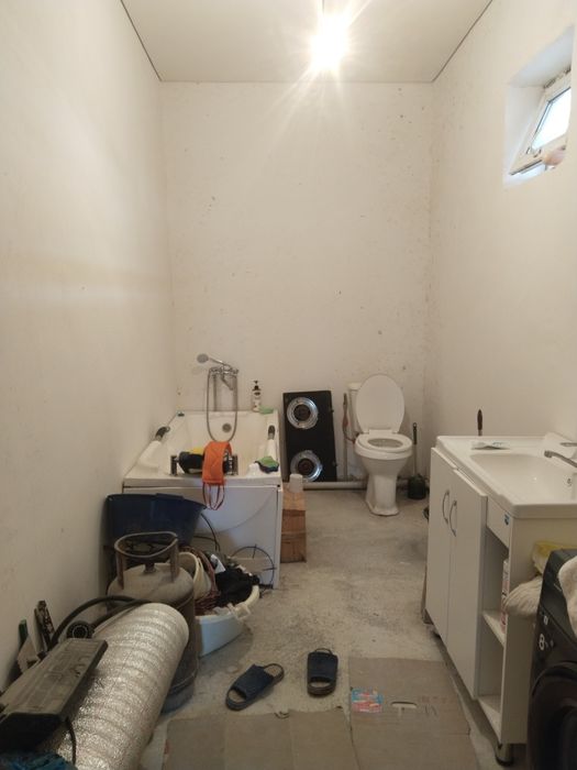 Мкр Азат үлкен үй сатылады