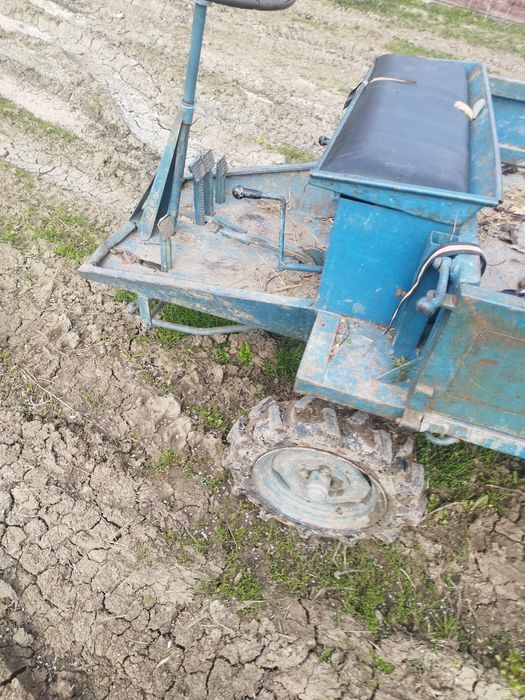 Cositoare BCS cu remorca