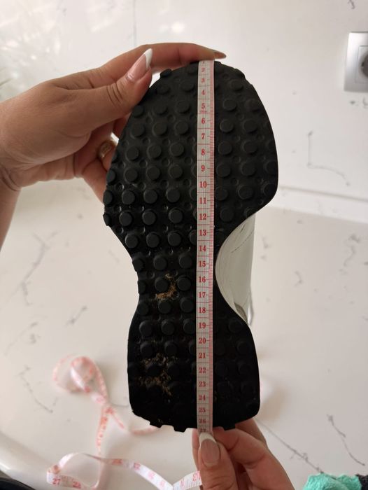 Оригинални дамски маратонки New Balance 327