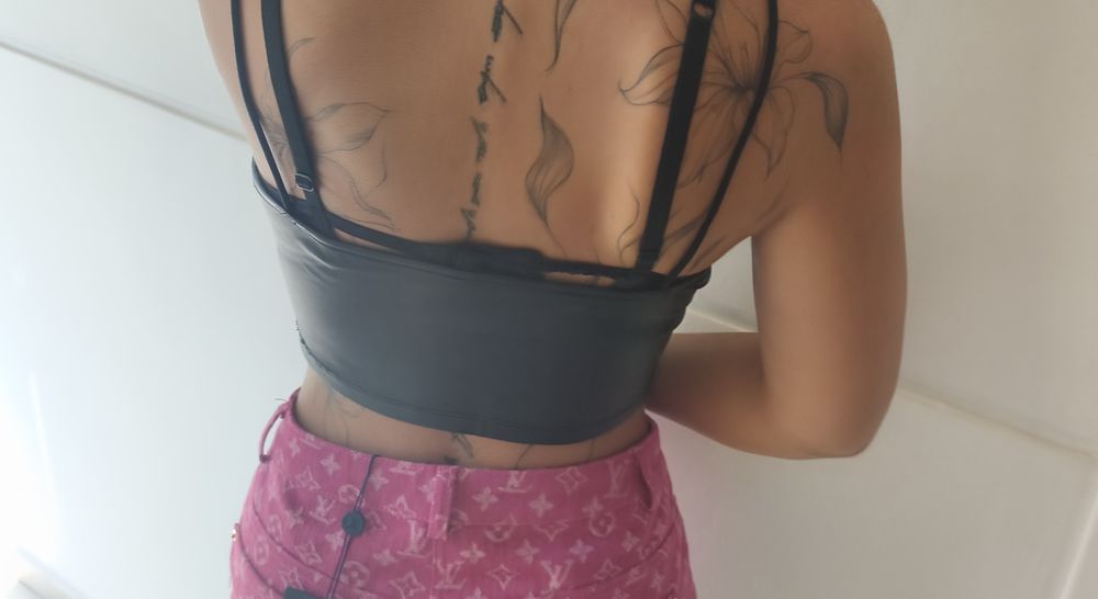 Top negru in stare perfecta