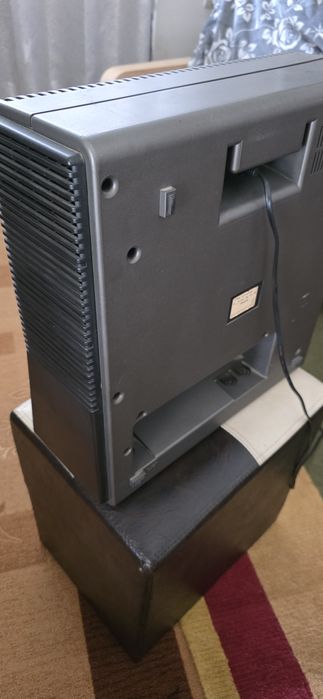 Vând magnetofon Philips N 4504