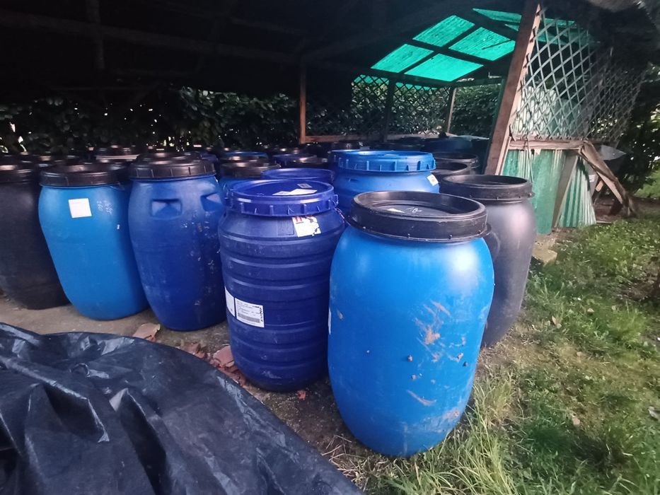 Butoaie plastic 220L