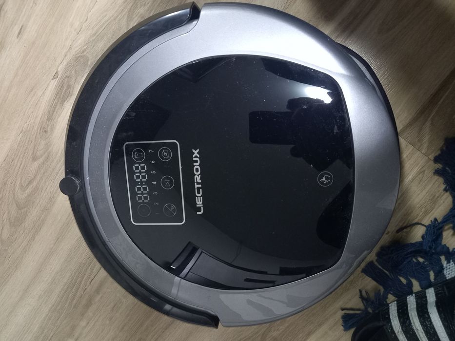Robot aspirator inteligent