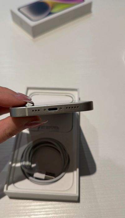 iPhone 14 128GB starlight