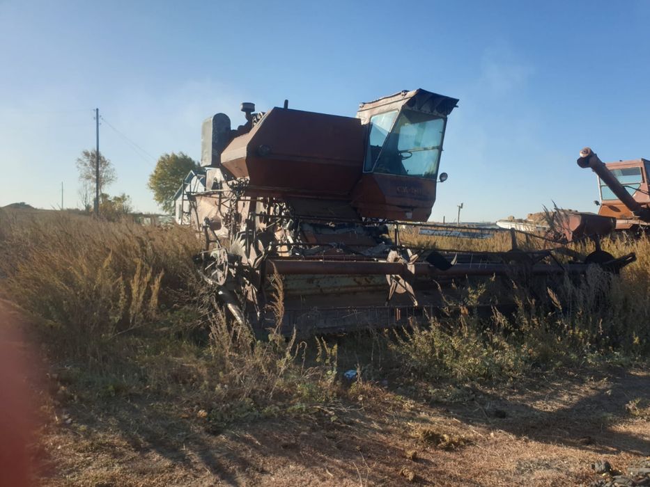 Продам два комбайна