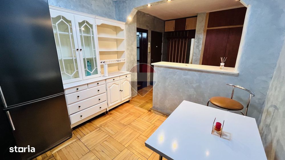Apartament cu 2 camere de vânzare în zona Rogerius