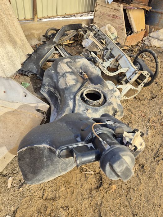 Б5 пассат запчасть каробка дверь