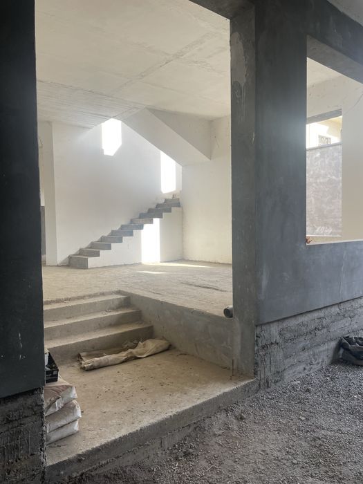 Uchastka sotiladi 2 Qavat