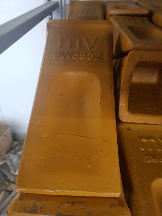 Dinti Cupa Buldoexcavator Miniexcavator Excavator