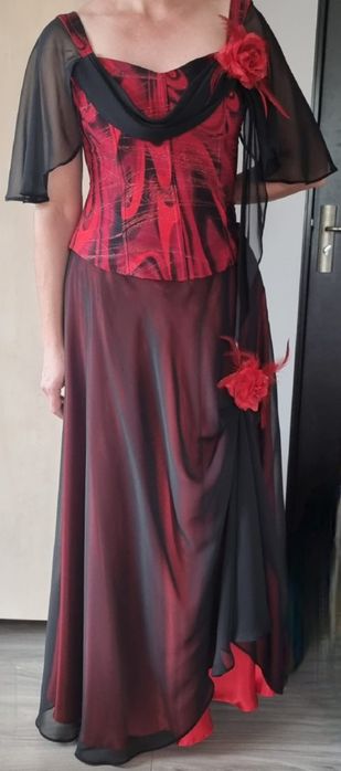 Costum - fusta si corset