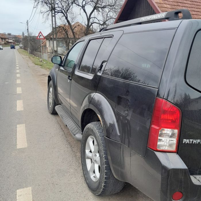 Nissan pathfinder r51
