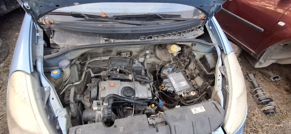 Dezmembrez Citroen C3 pluriel  1,4  2005