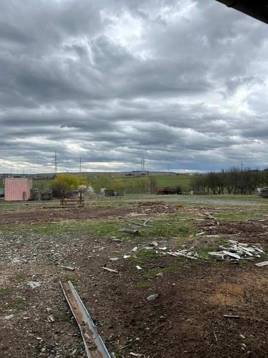 Închiriez teren intravilan, cu acces din E60