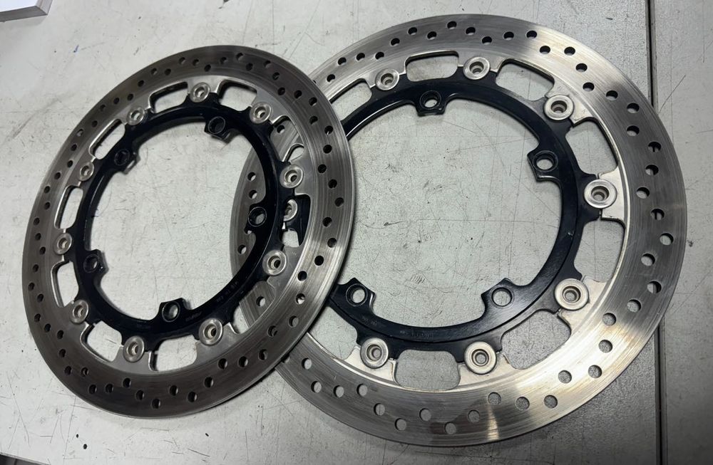 Оригинални предни спирачни дискове Sunstar за Harley Davidson