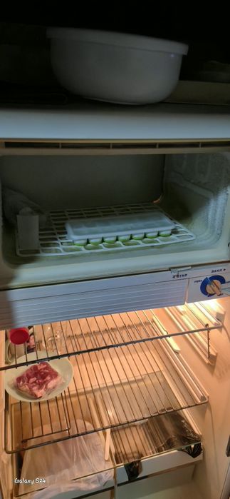 Продам холодильник, работает без шума