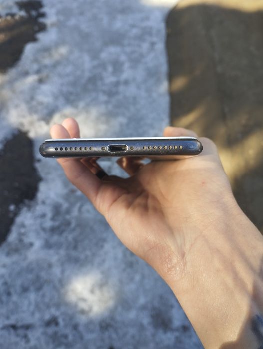 Продам Айфон 8 плюс 64 Гб