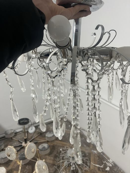 Продам люстры после ремонта