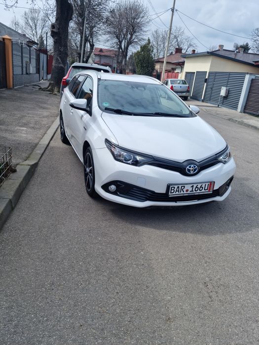 Toyota Auris Hibrid An fabricație  2019 model  TEAM.