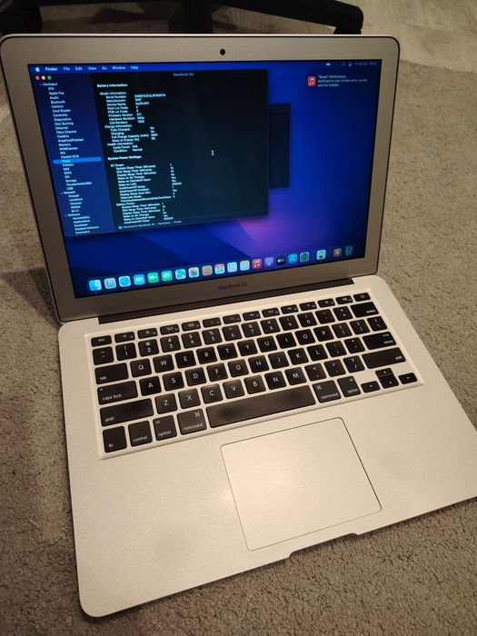 MacBook Air Intel i7 2.2 GHz Dual-Core
Intel UHD Graphics 630 1536 MB