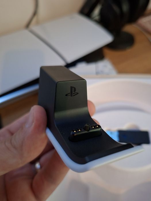 Casti PlayStation PULSE Elite ca noi