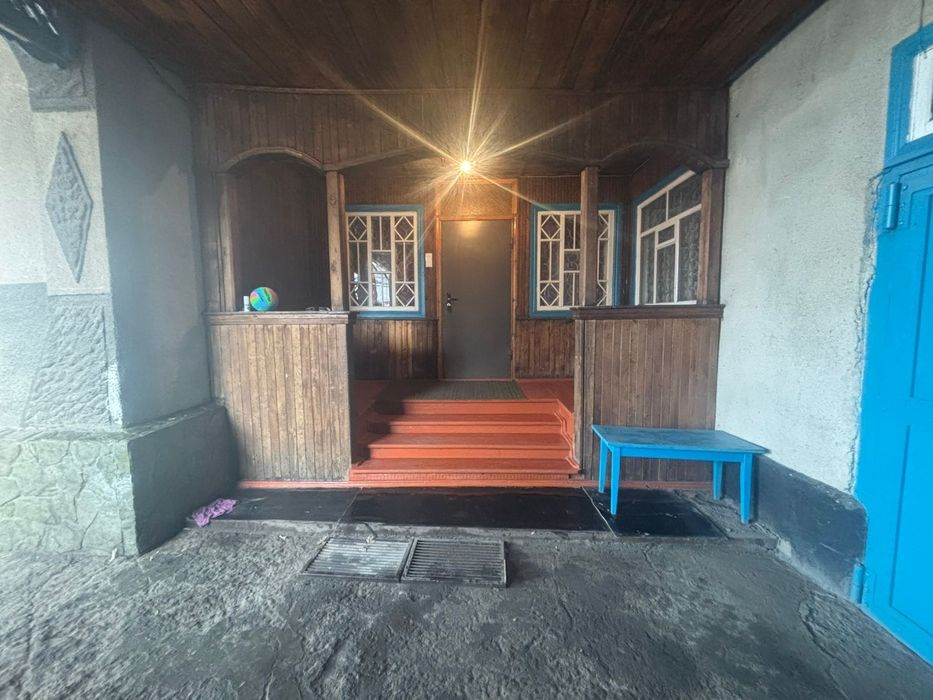 Большой шпальный дом