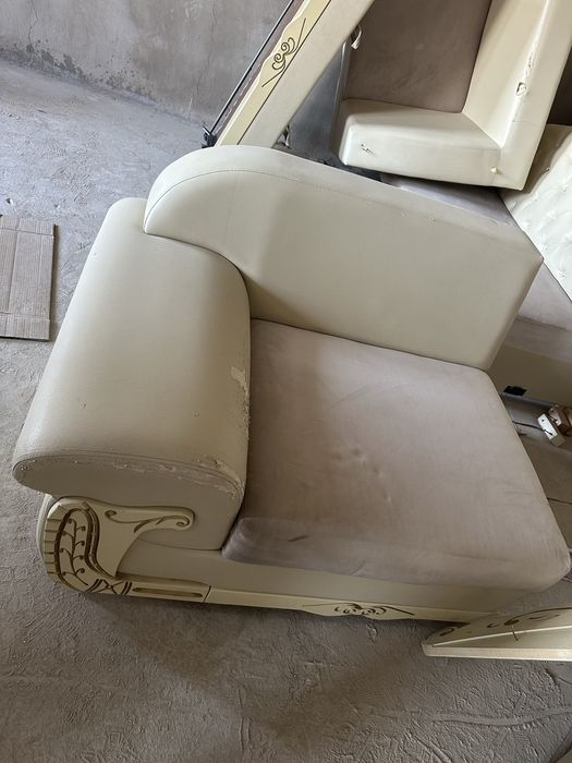 Продаю угловой диван самовывоз