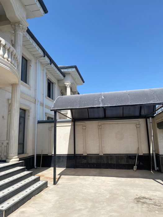 Motrid krugi yaqinida Townhouse sotiladi