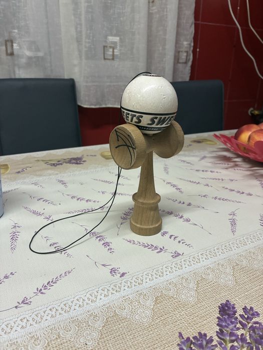 Vand kendama sweets semnata de xremus