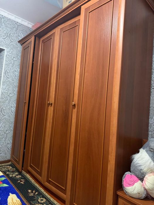 Продам шкаф в хорошем состоянии.