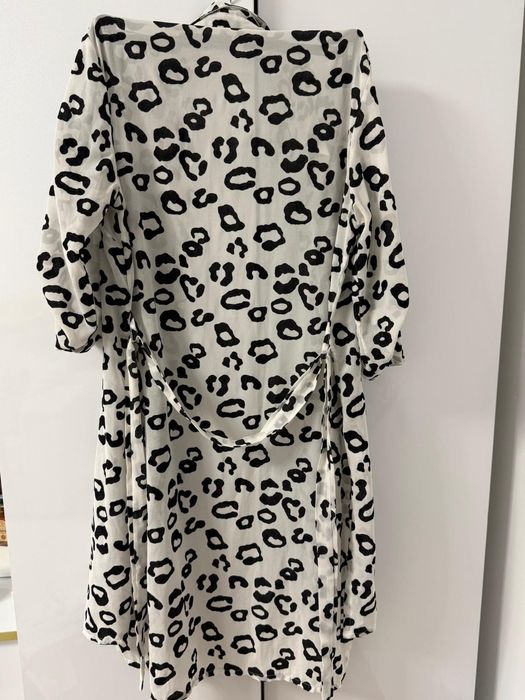 Bluza vaporoasa. .