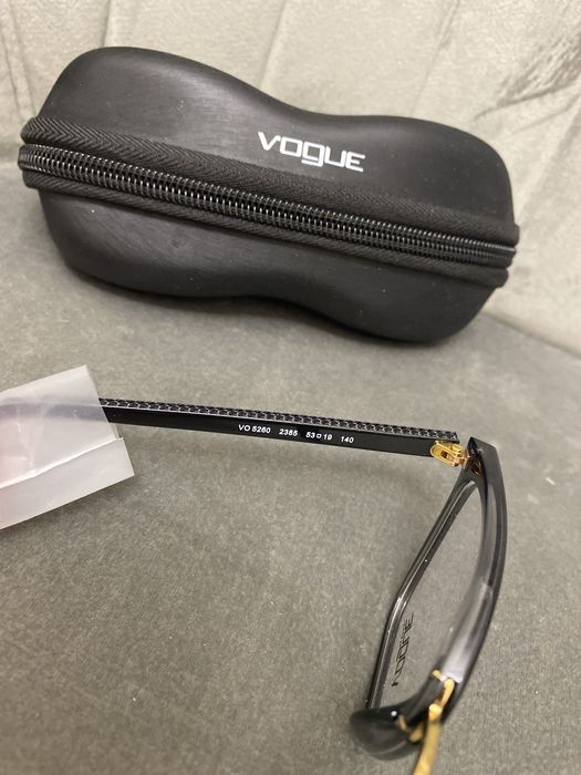Рамка за диоптрични очила Vogue