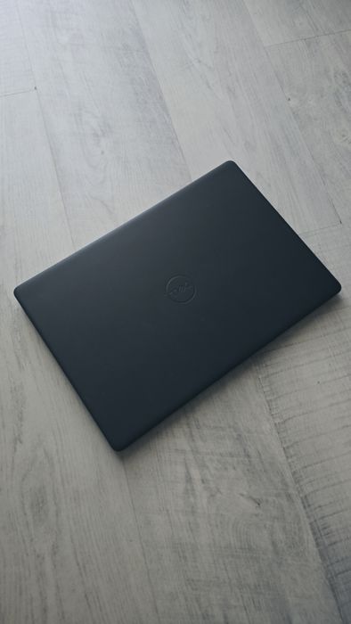 Laptop Dell Vostro 15 3000 x Impecabil estetic x Placa de baza defecta
