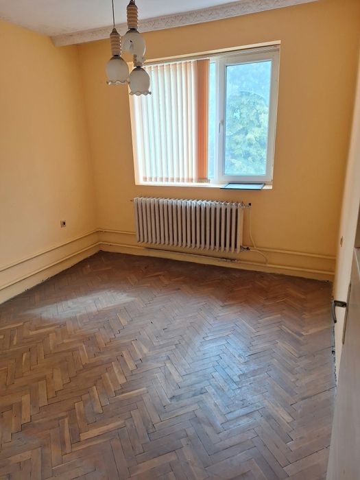 Продавам апартамент