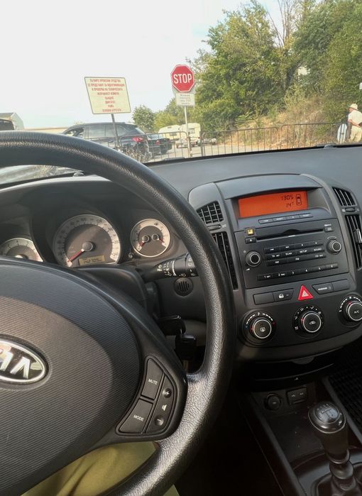 Kia ceed 1.4 2010