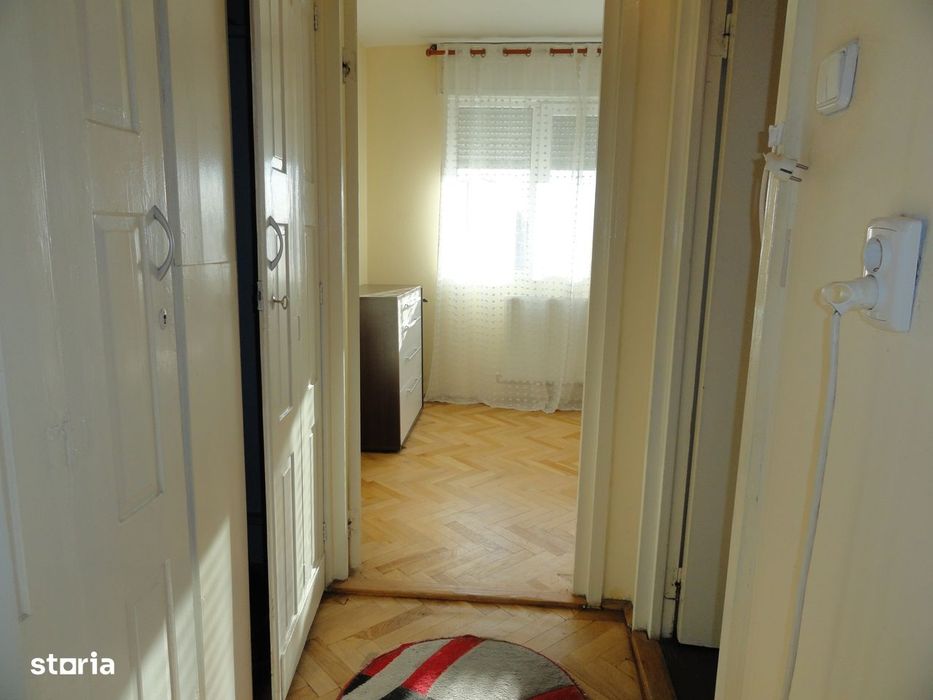 Apartament 2 camere, etaj 2, zona Romanilor, aproape de Lic. Pedagogic