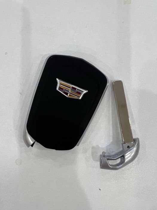 Корпус ключа от кадилак ескалайд