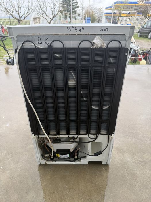 Малък хладилник Либхер