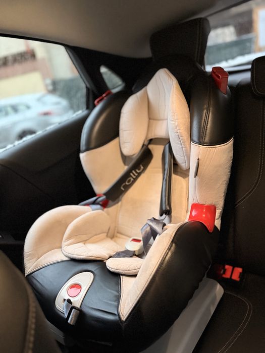 Scaun auto reglabil Chipolino Rally 9-25 kg Isofix stare f buna